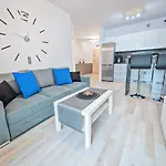 Homely Place Centrum - Stary Rynek - Parking Apartment *