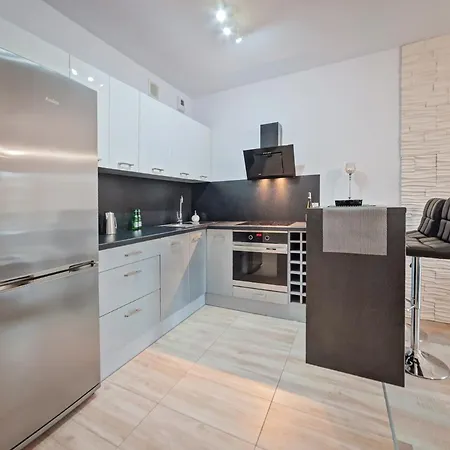 Maison City Poznan Old Town & Parking Apartamento *